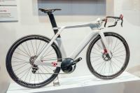 s1200_Argon_18_Concept_Bike_with_Integrated_Disc_Brakes_2.jpg